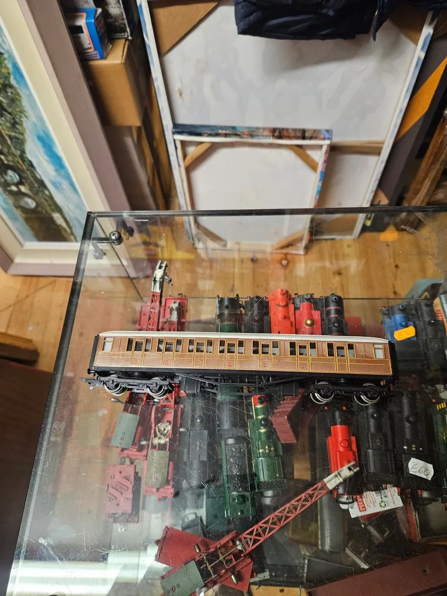 Hornby OO Gauge Carraige