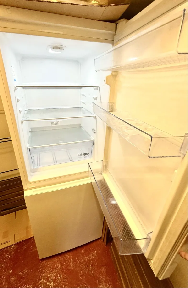 Beko Frost Free Fridge Freezer – CFG3552W – White - Image 3
