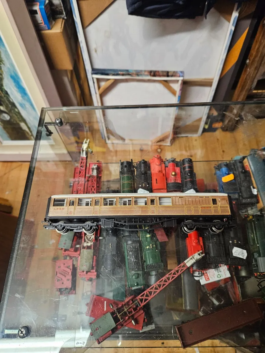 Hornby OO Gauge Carraige