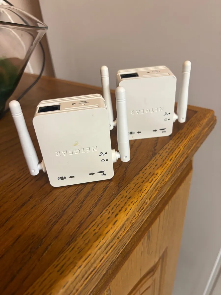Net Gear Universal Wi Fi boosters - Image 1