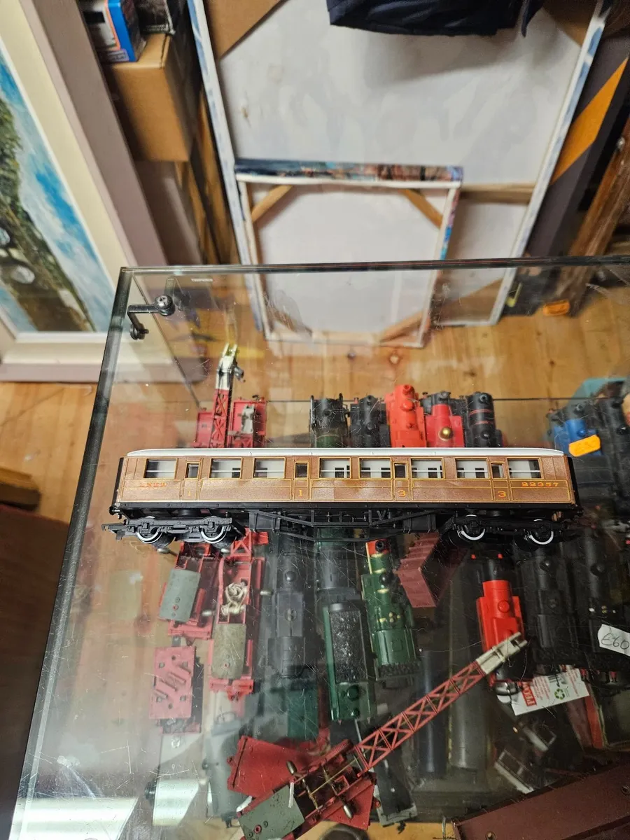 Hornby OO Gauge Carraige