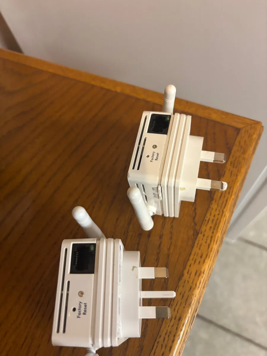 Net Gear Universal Wi Fi boosters - Image 4