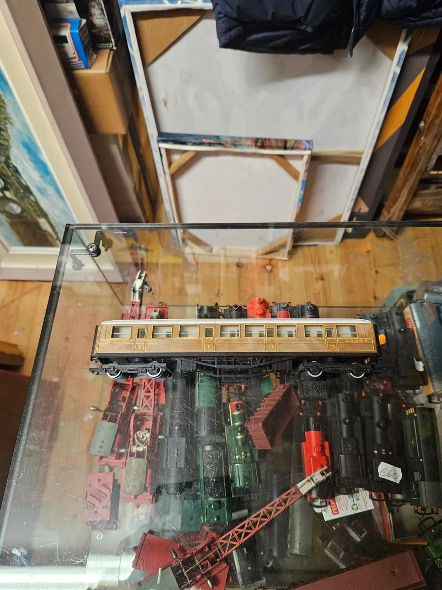 Hornby OO Gauge Carraige