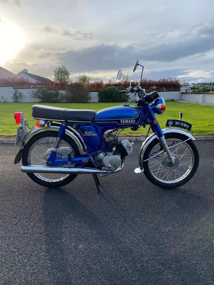 Yamaha YB 100 - Image 1