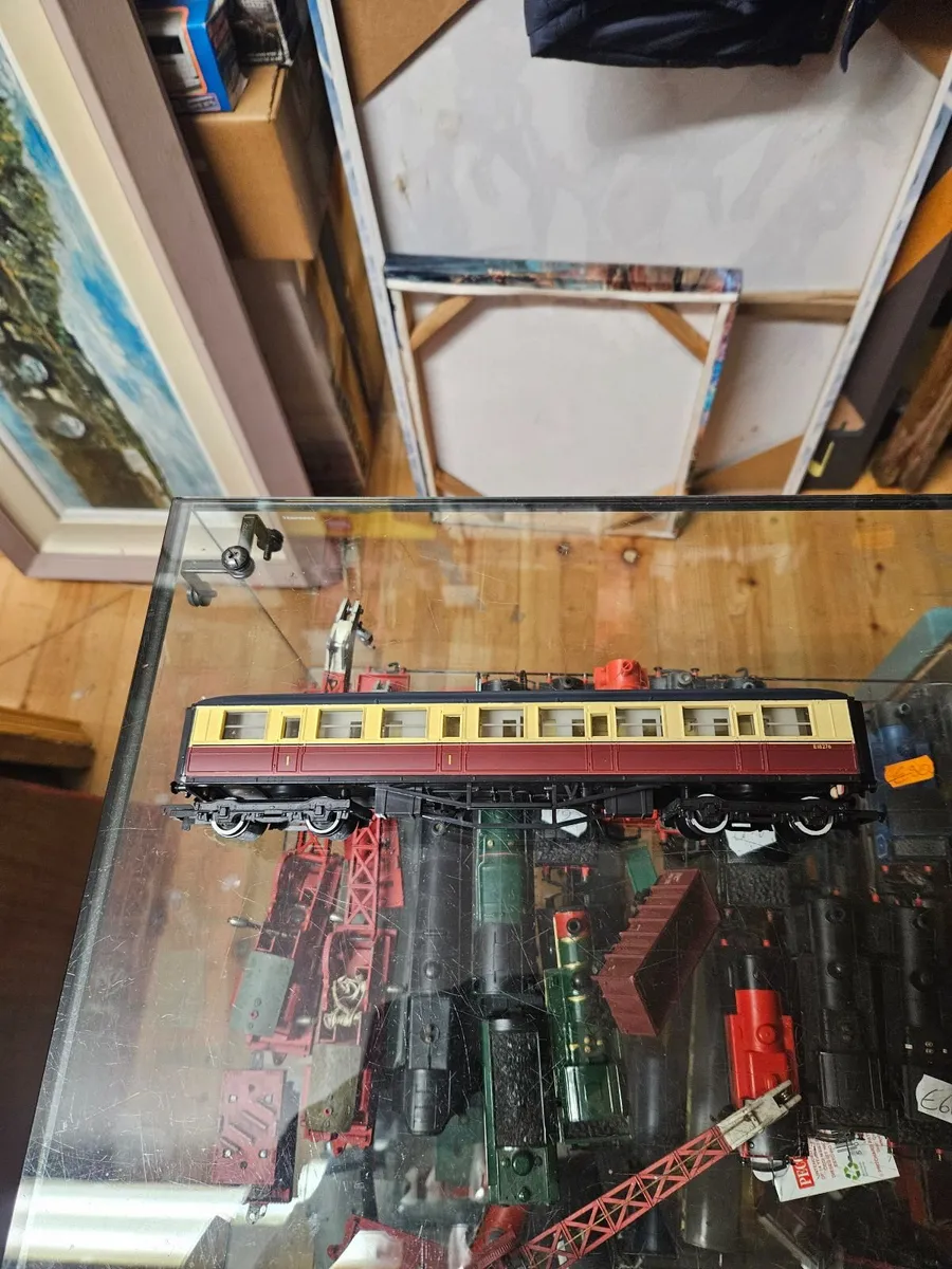 Hornby OO Gauge Carraige