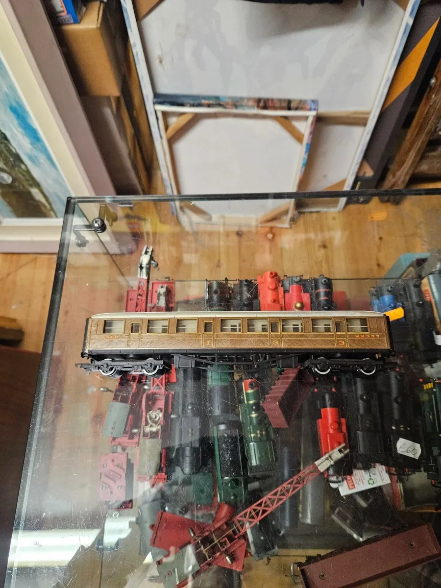 Hornby OO Gauge Carraige