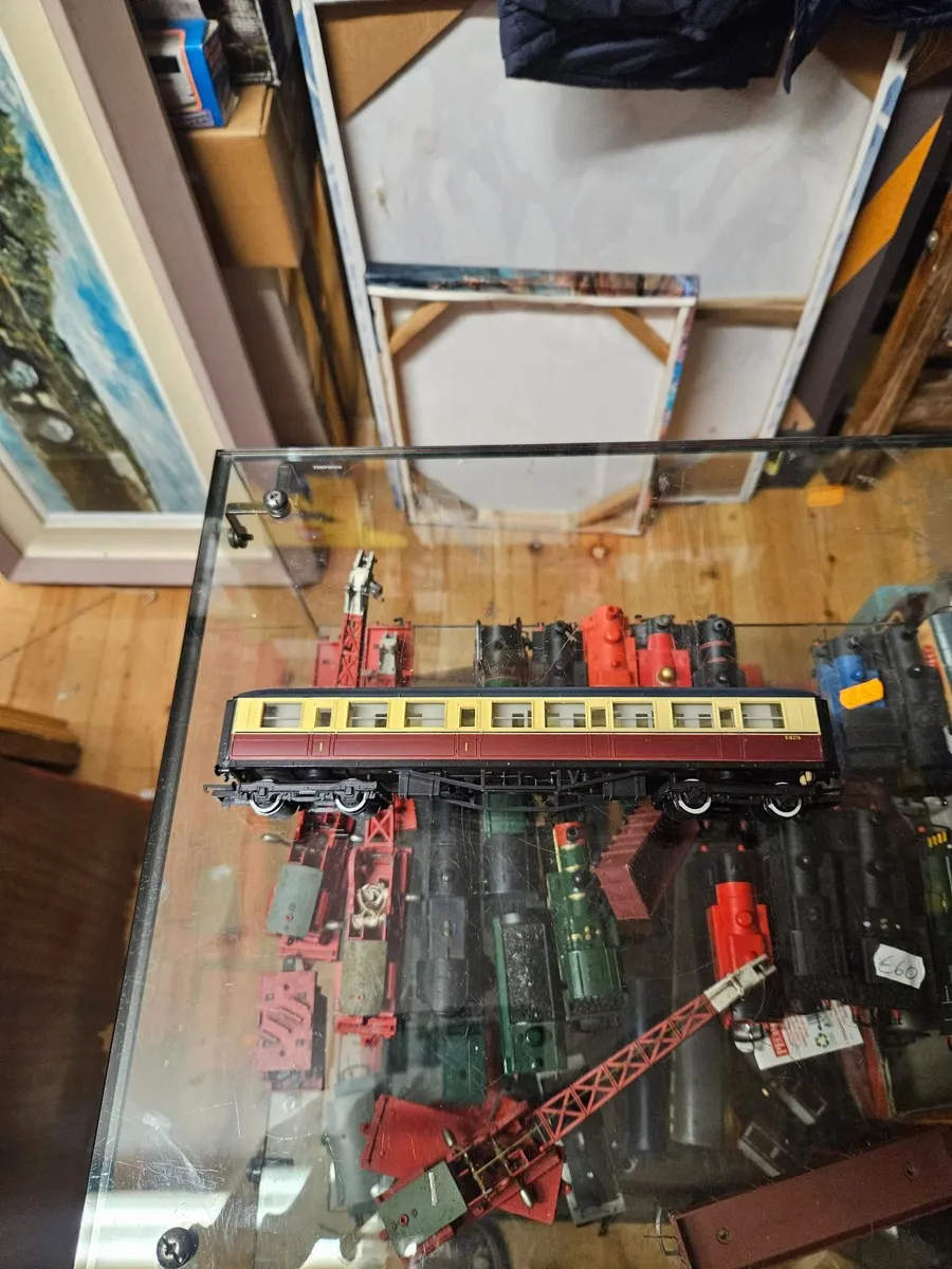 Hornby OO Gauge Carraige