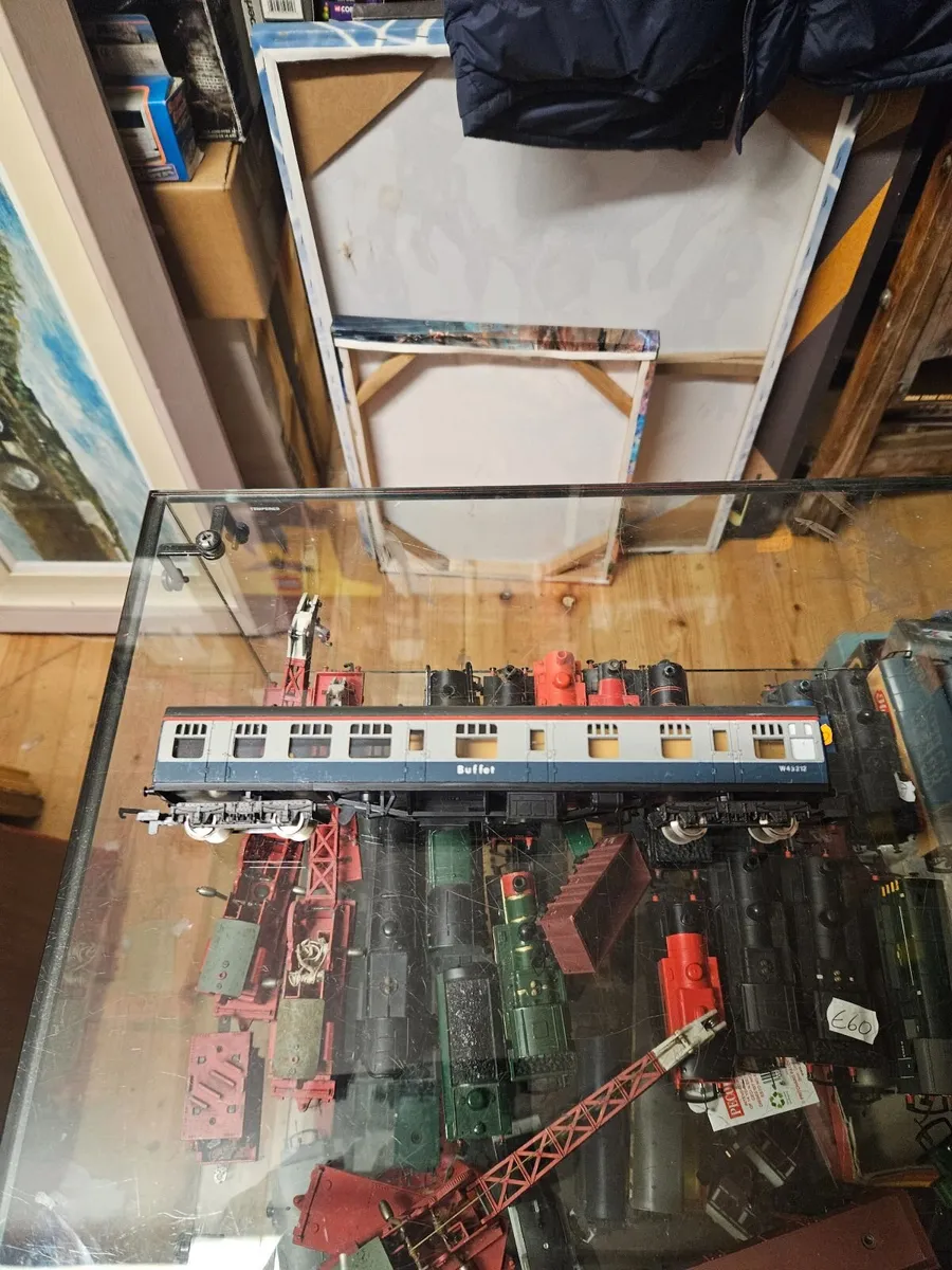 Hornby OO Gauge Carraige