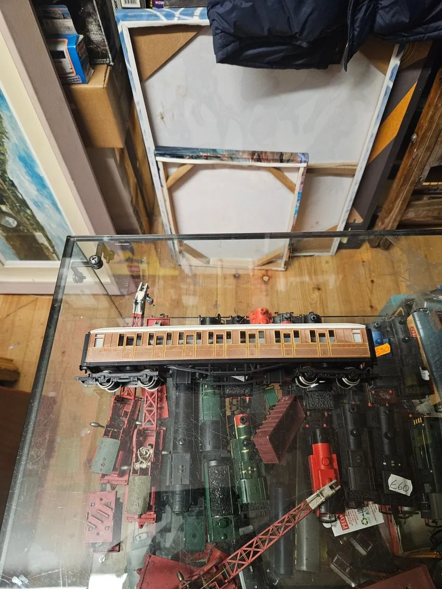 Hornby OO Gauge Carraige