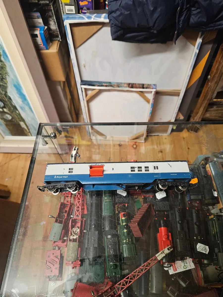Hornby OO Gauge Carraige