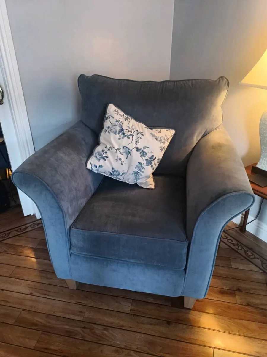 Furniture Suite - Image 4