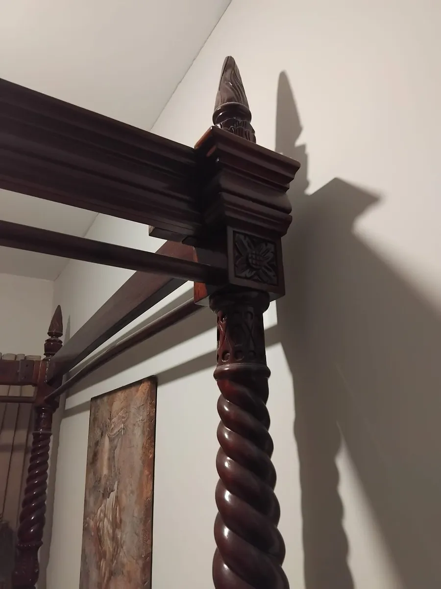 4 Poster bed - Image 2