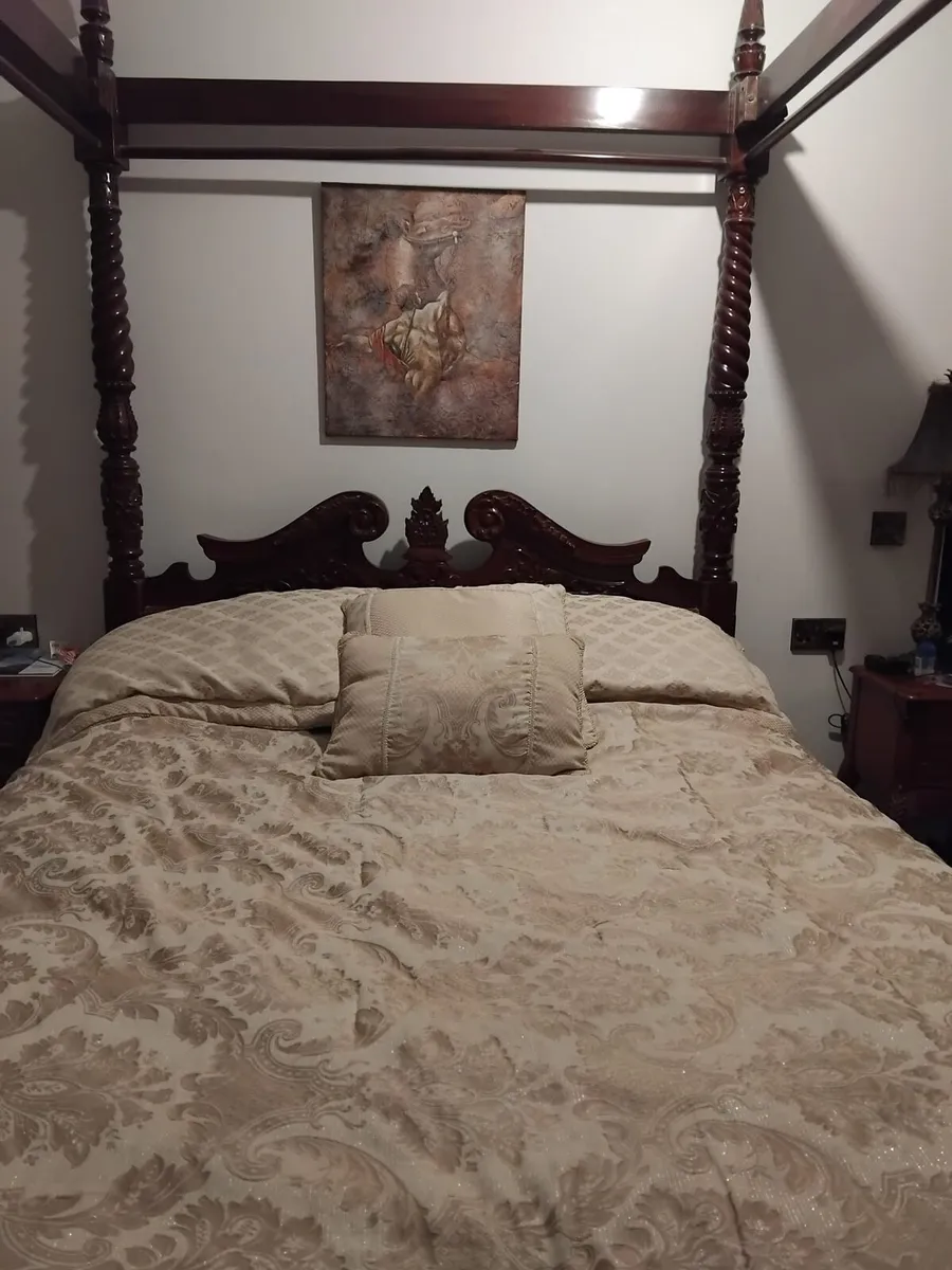 4 Poster bed - Image 3