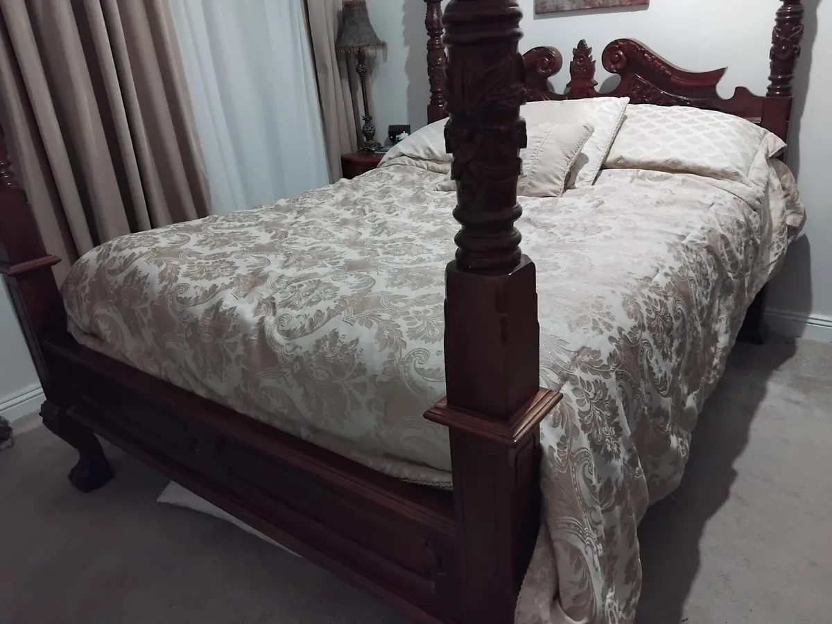 4 Poster bed - Image 4