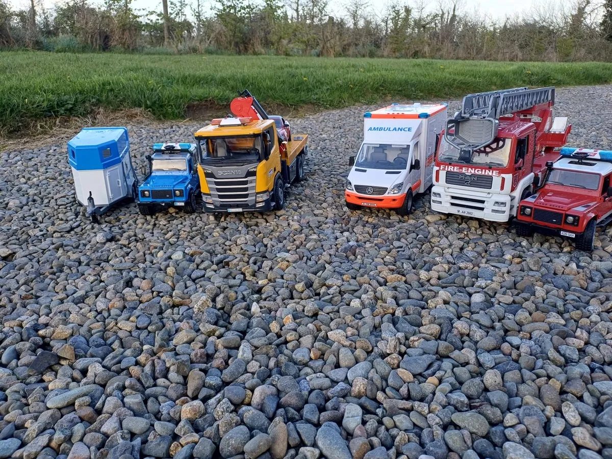 Bruder Toys - Emergency and Recovery services - Image 1