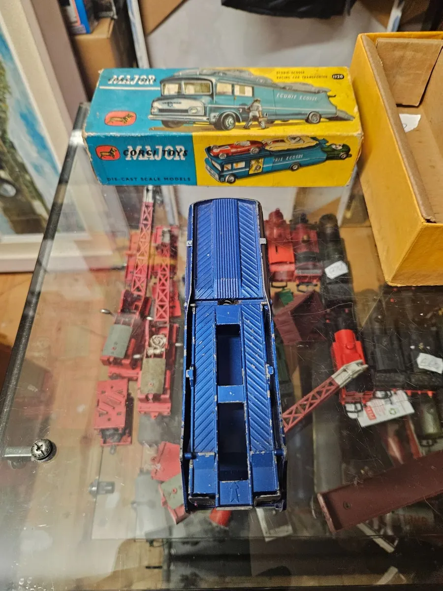 Corgi 1960's Car Racing Transporter - Image 2