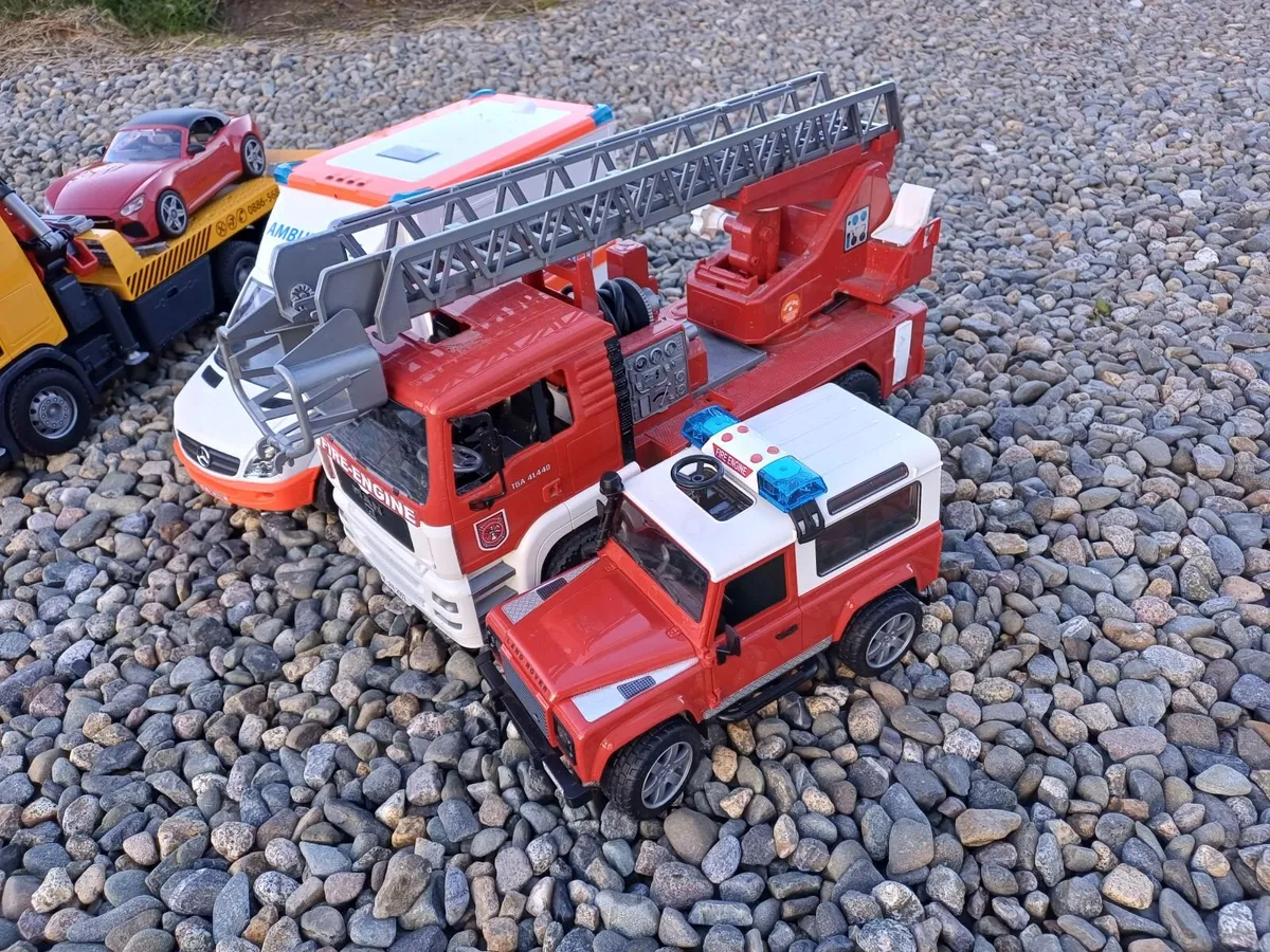 Bruder Toys - Emergency and Recovery services - Image 2