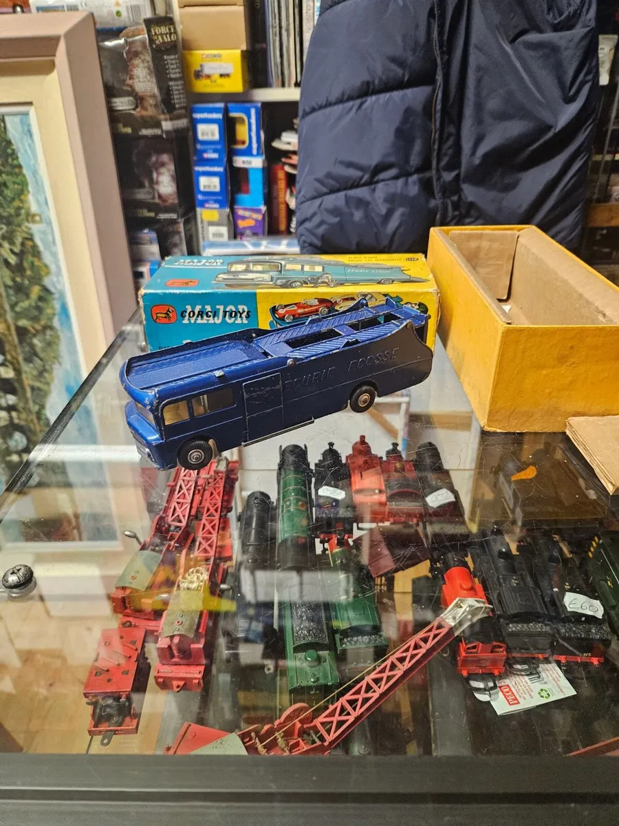 Corgi 1960's Car Racing Transporter - Image 1