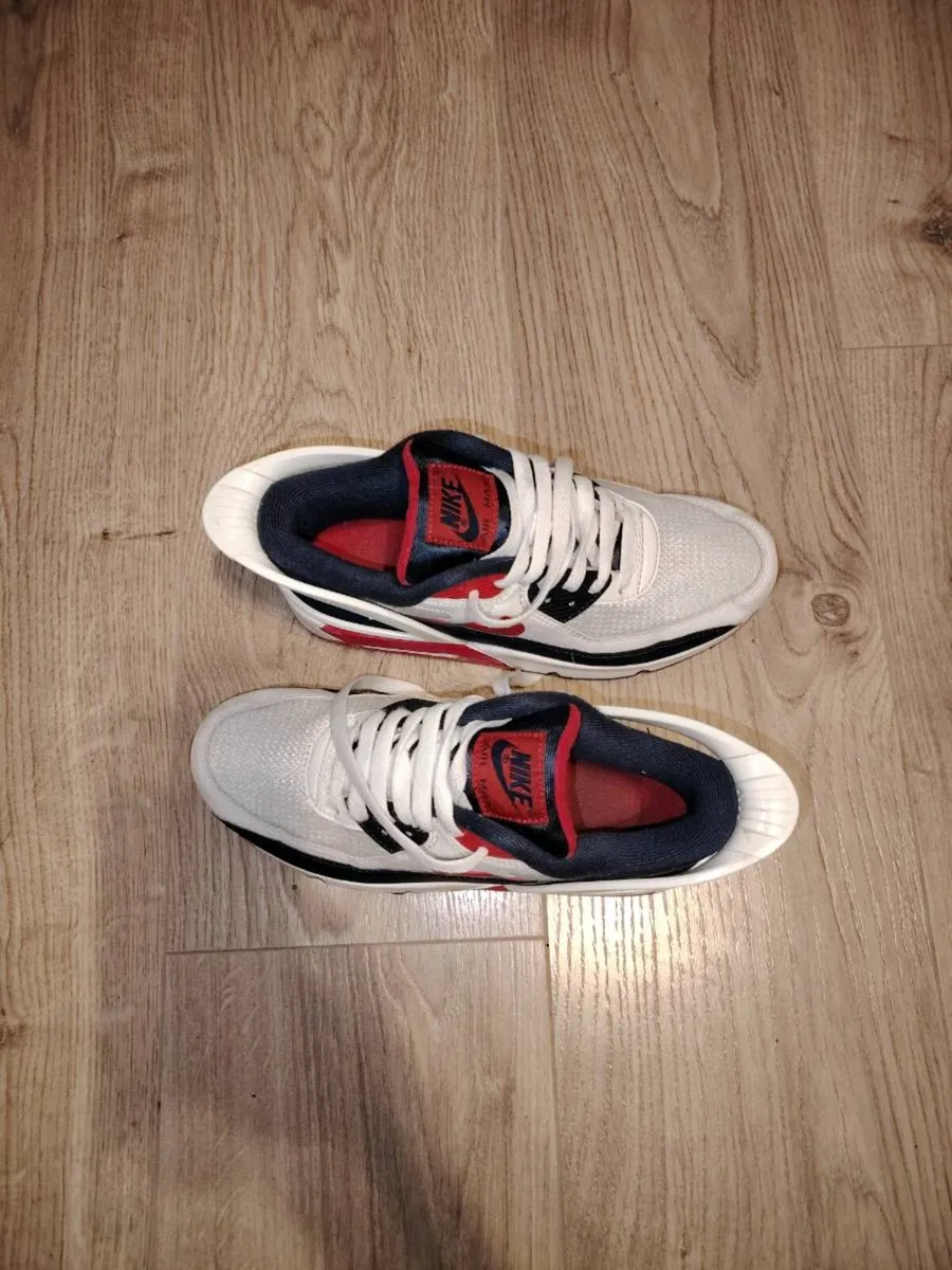 Nike Air Max Size 4 uk - Image 2