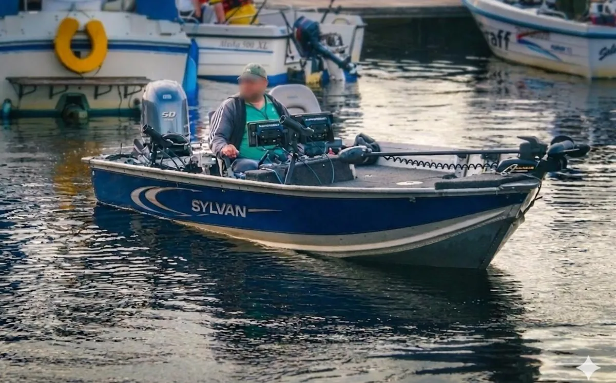 Sylvan 1600 sports troller and roller trailer - Image 1