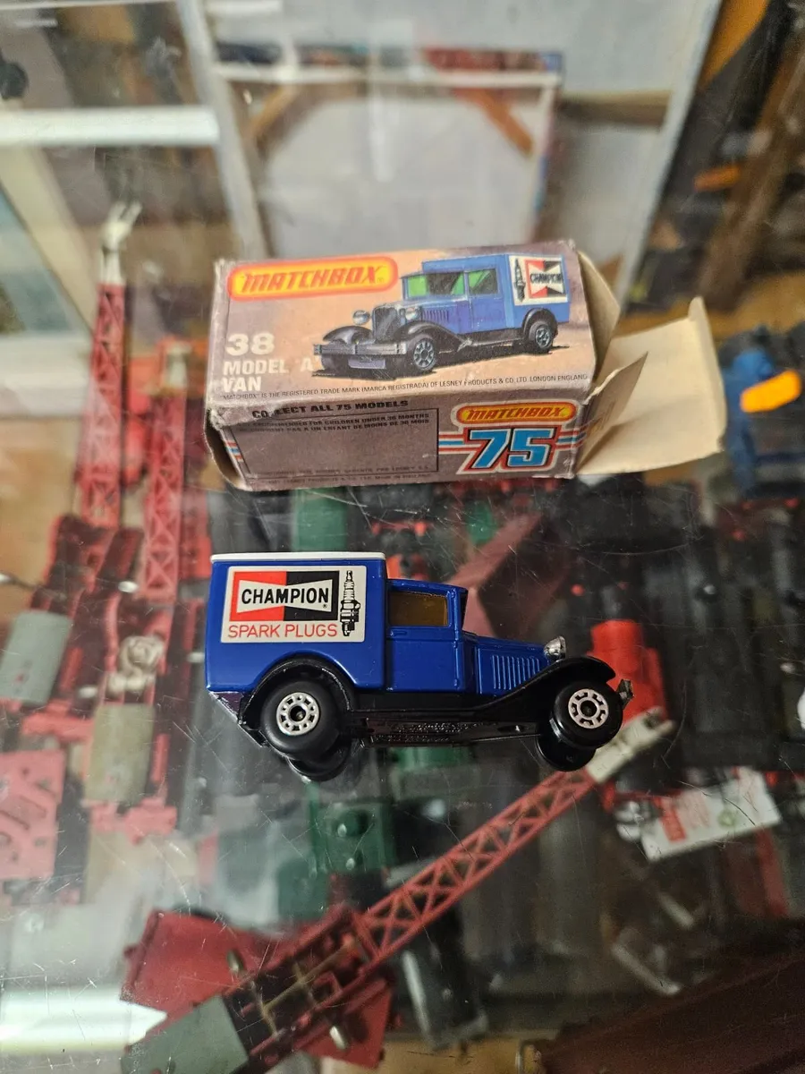 Matchbox Superfast Ford Model A Van Champion - Image 2