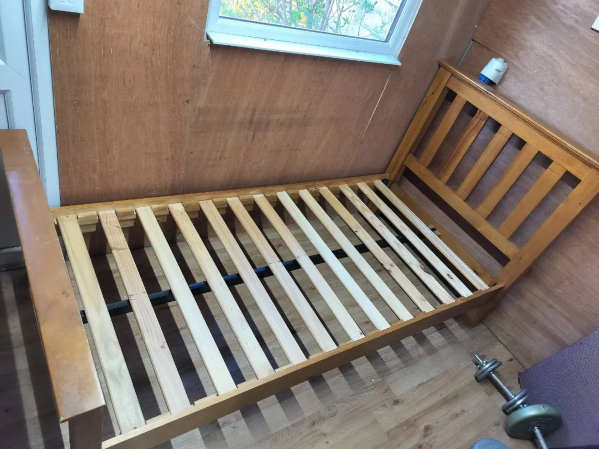 Single bed frame