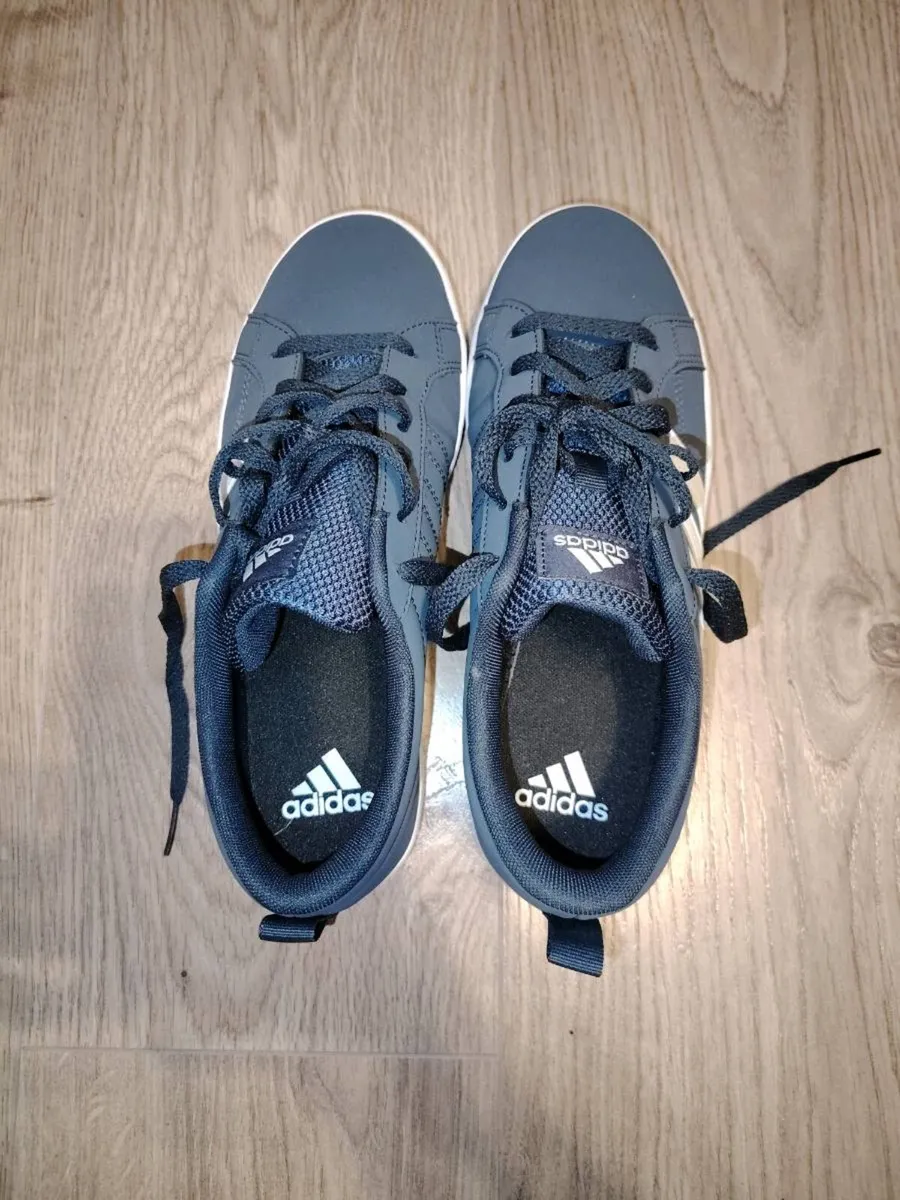 Adidas Size 7 - Image 3