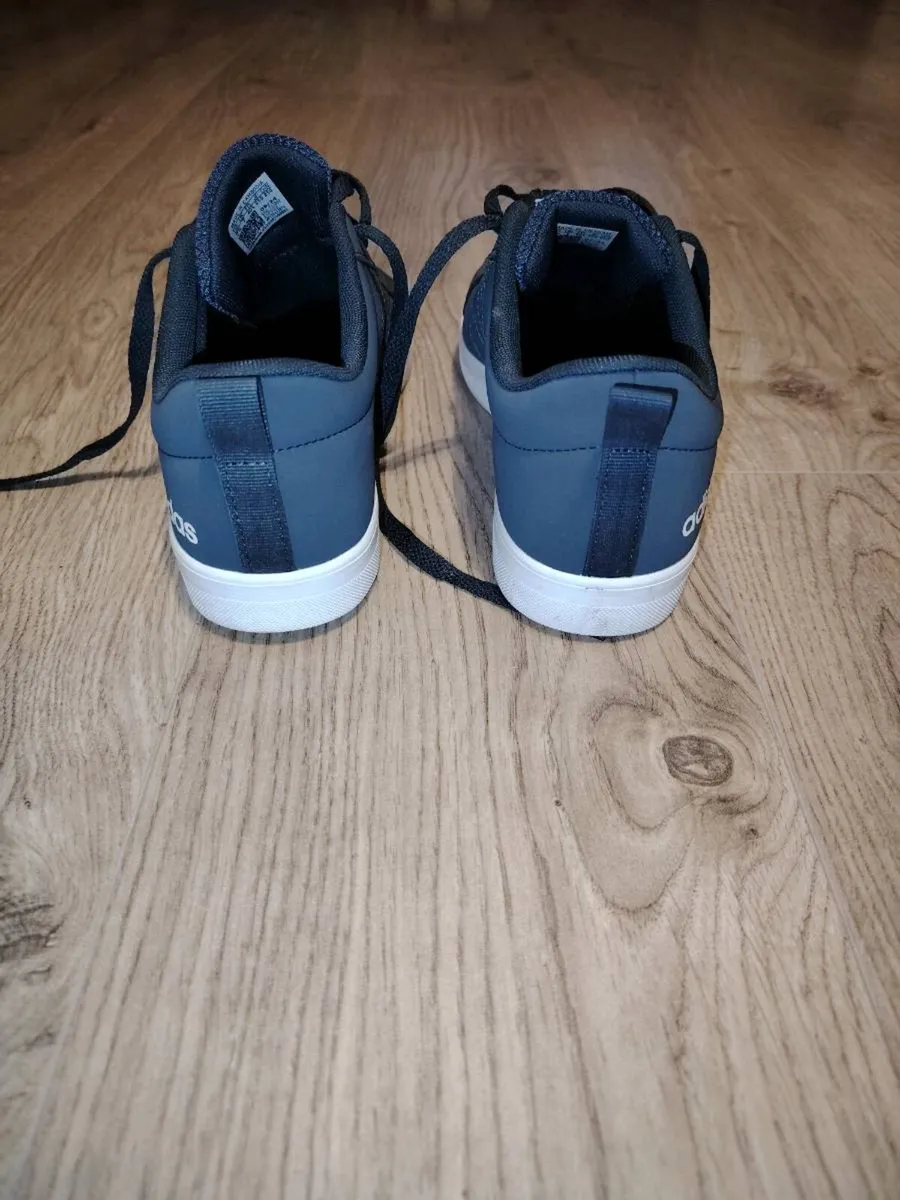 Adidas Size 7 - Image 4