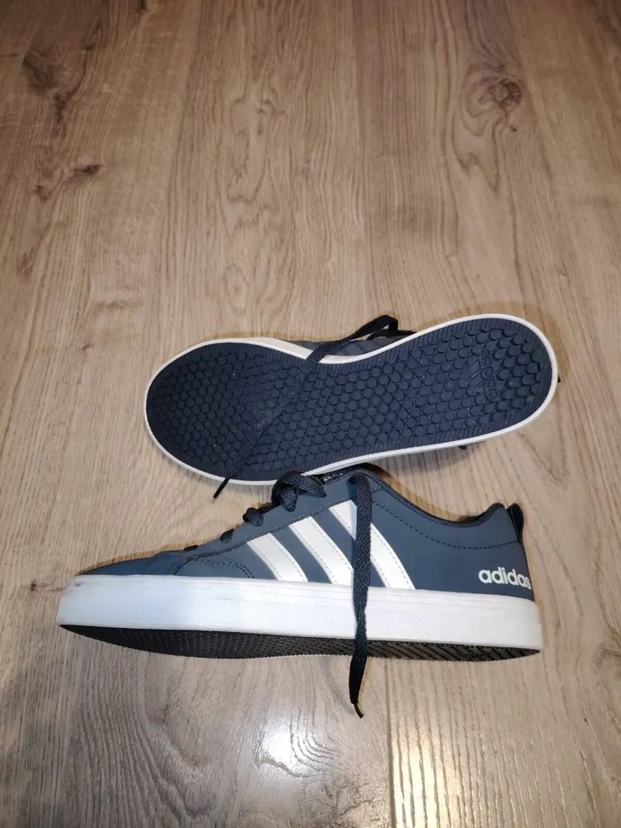 Adidas Size 7 - Image 1
