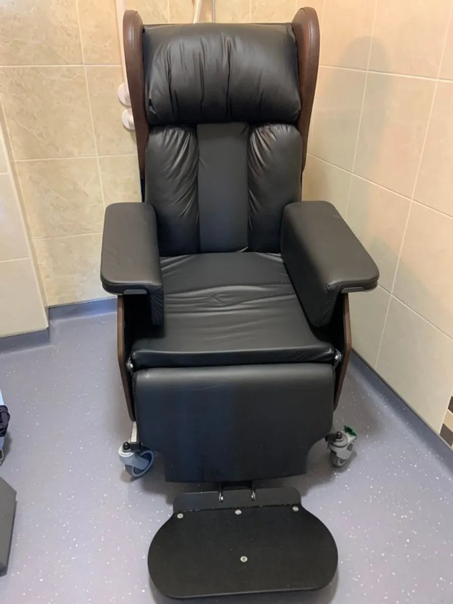 Milano Orthopaedic Comfort Chair- Like new - Image 1