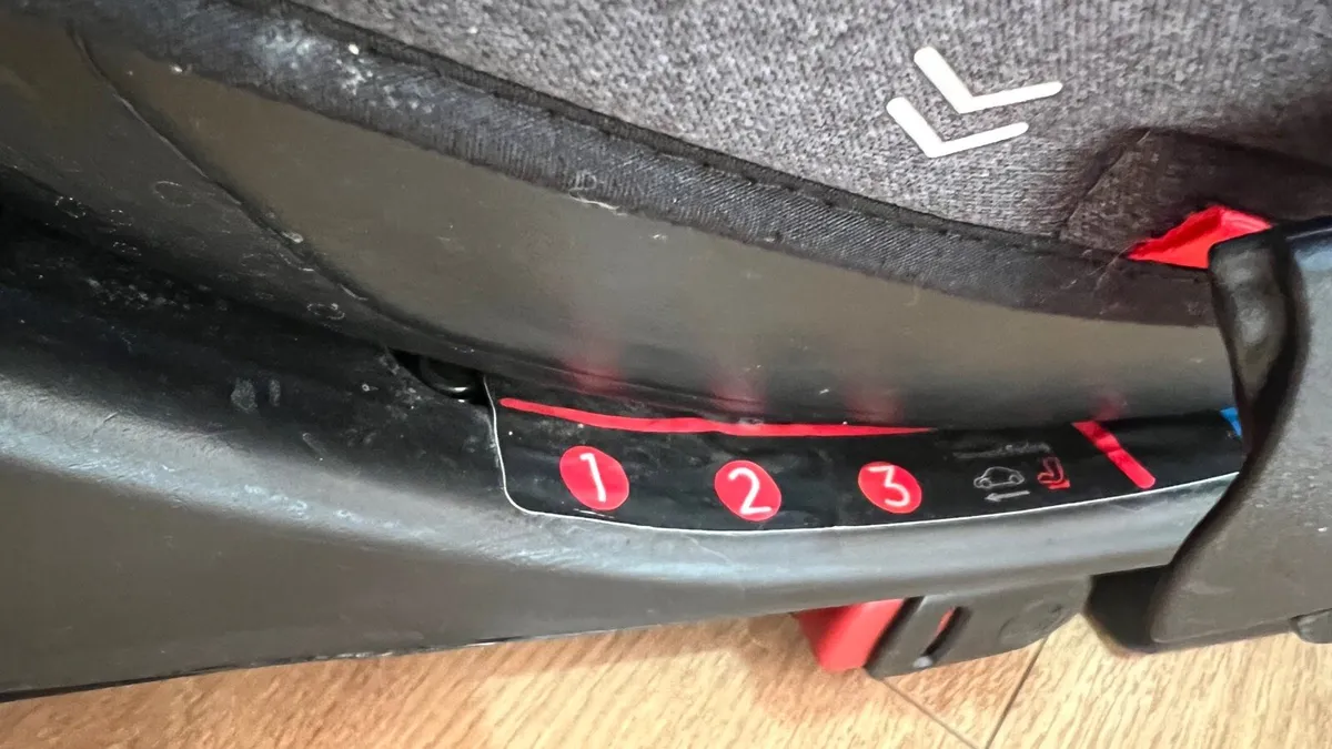 Baby seat - ISO-Fix baby auto - Excellent Conditon - Image 2