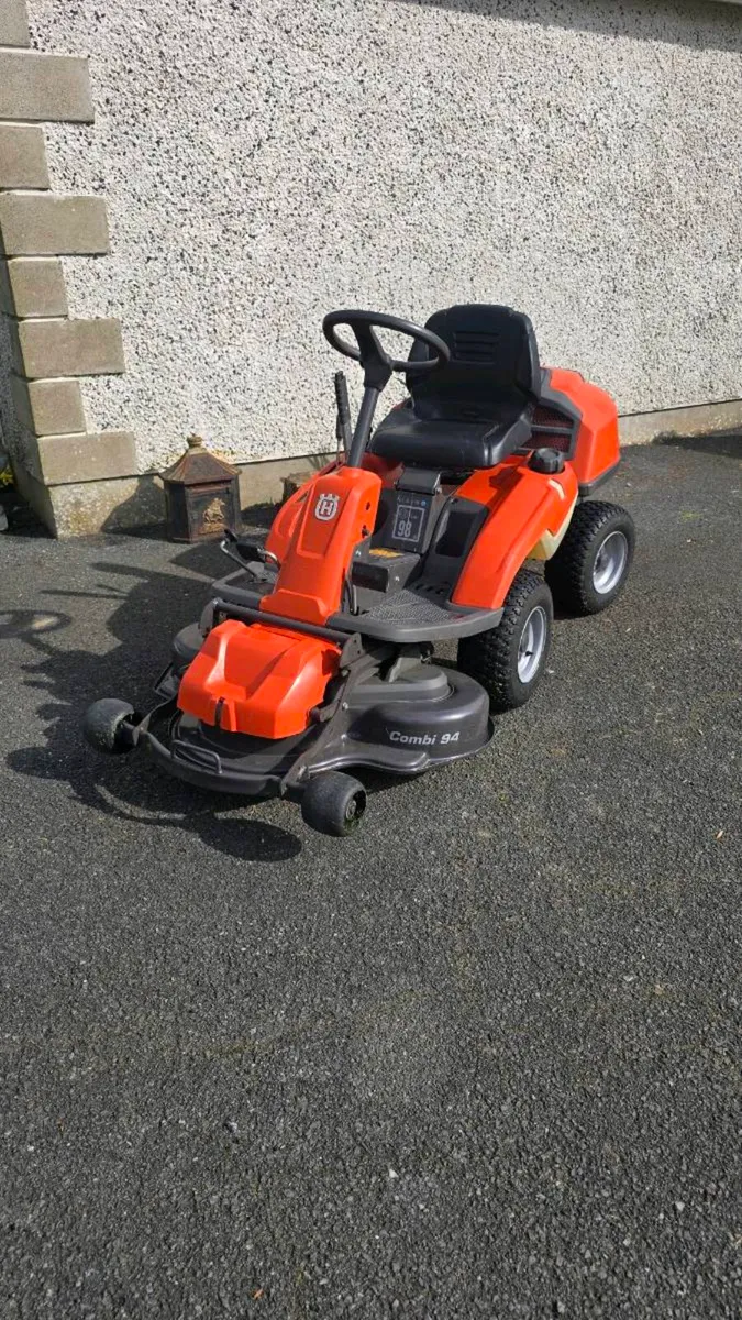 Husqvarna R214TC - Image 1