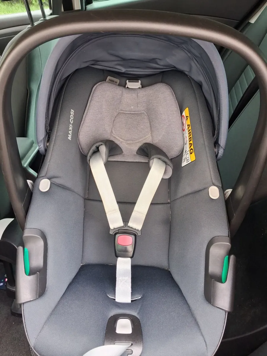 Maxi Cosi Pebble 360 Car Seat - Image 3