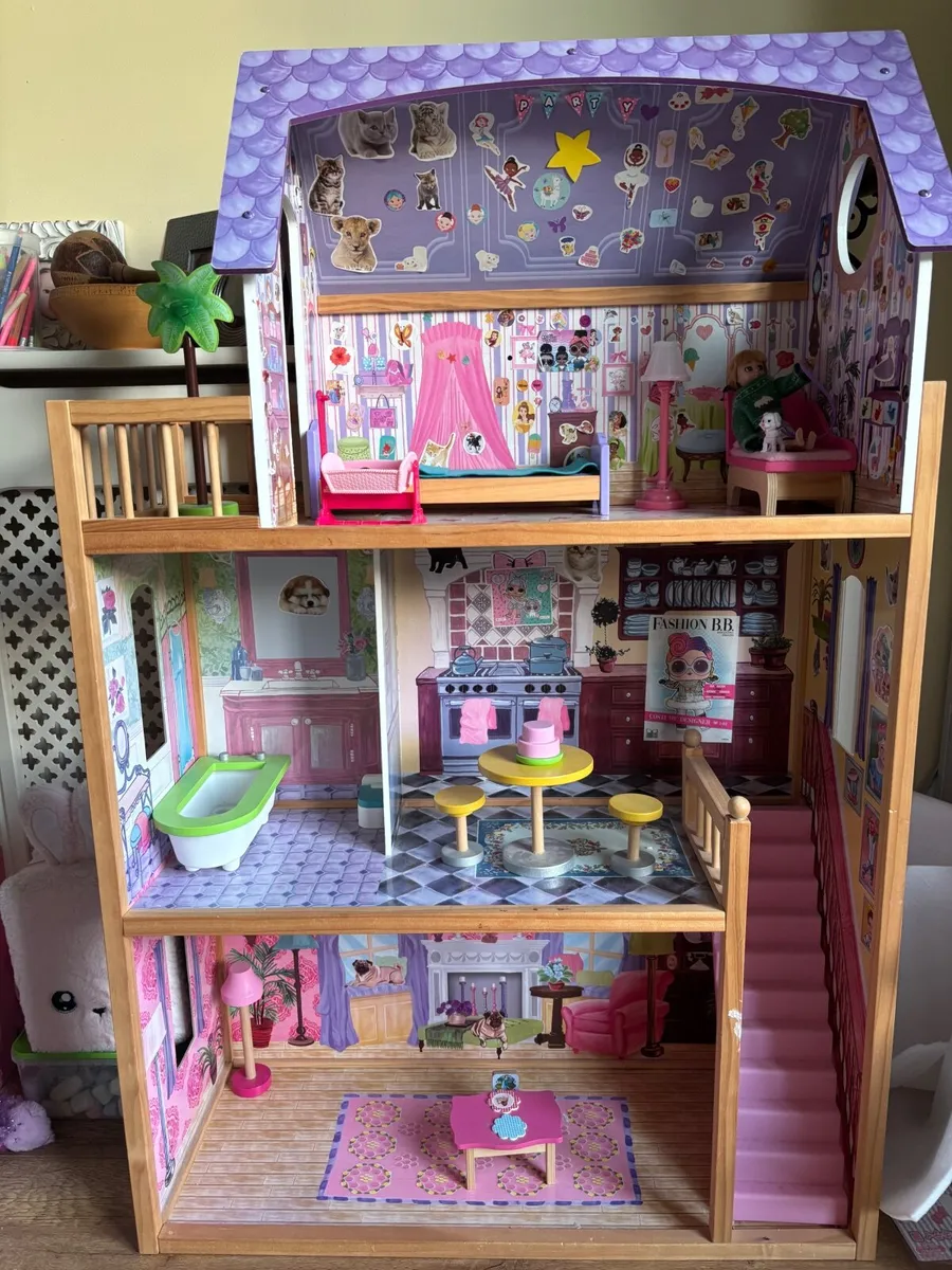 Dolls House - Image 1