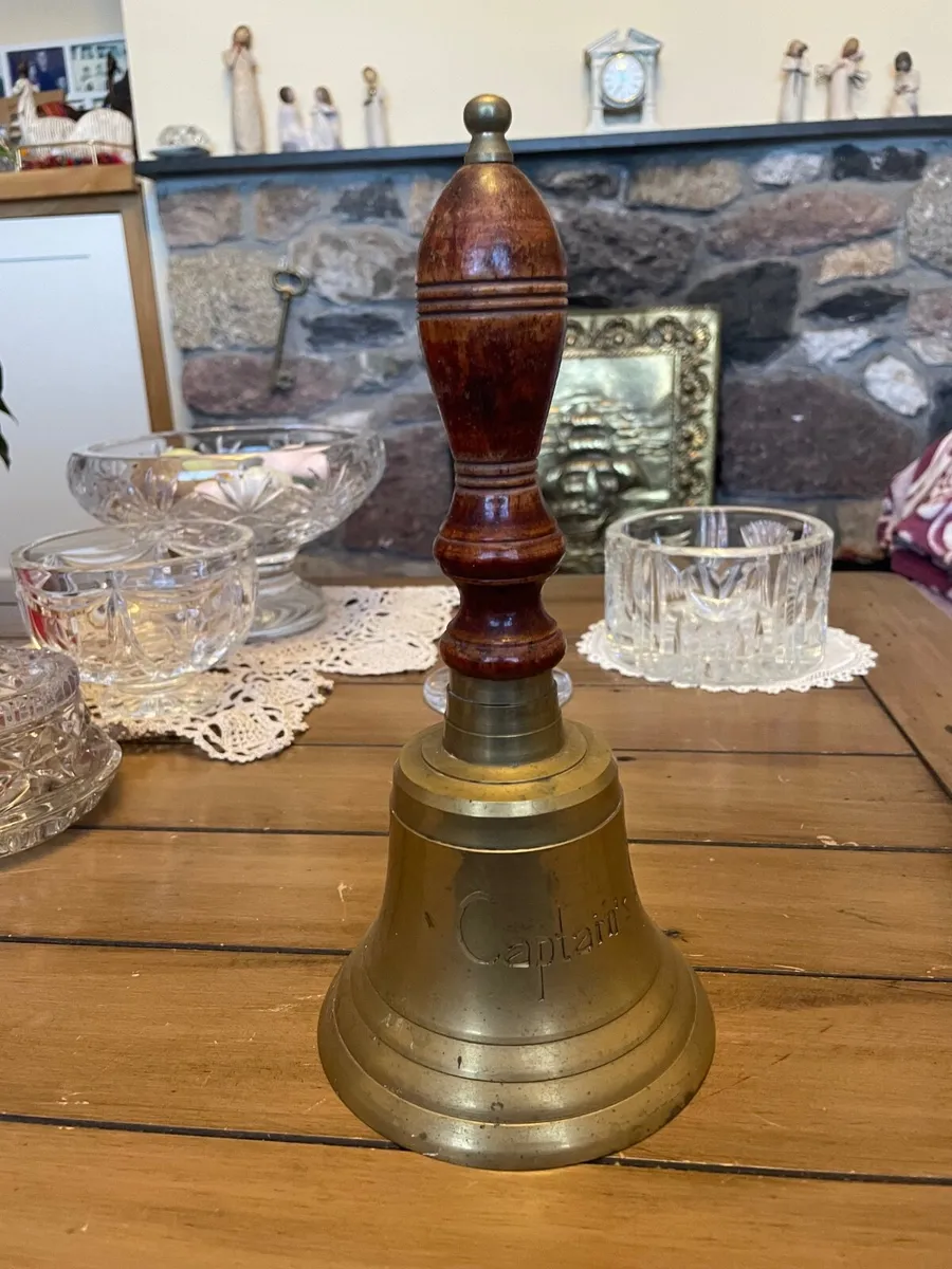 BRASS ‘CAPTAIN’S TABLE’ BELL