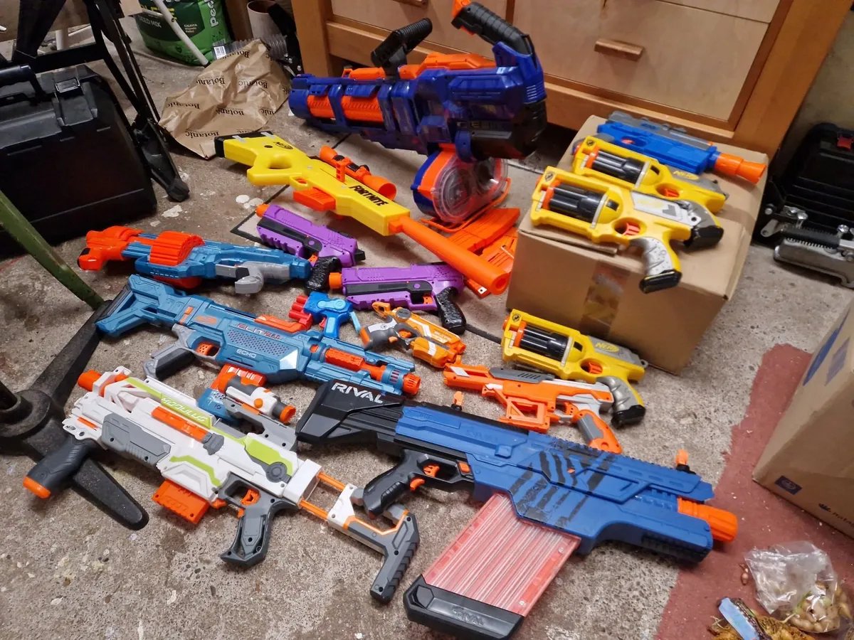 Large Nerf Guns excellent condition - Image 1