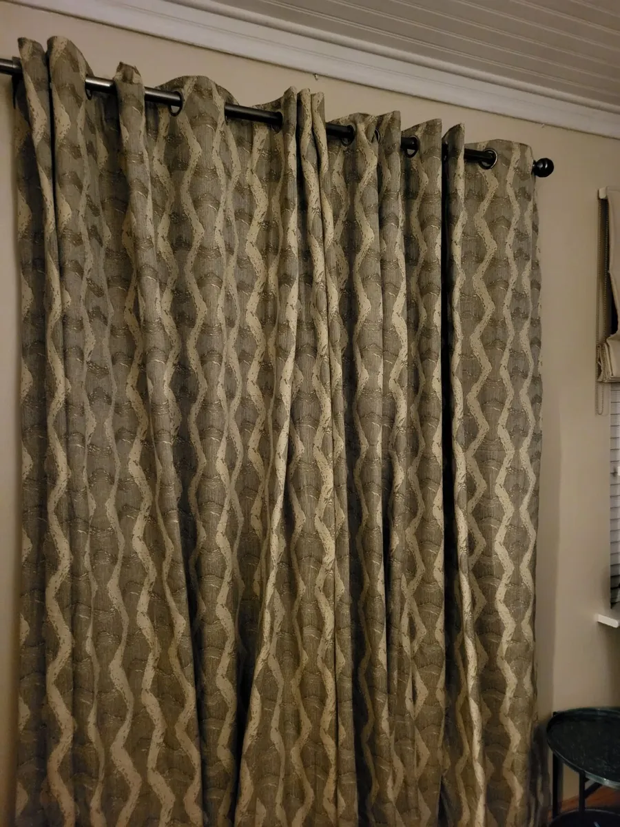 Curtains - Image 1