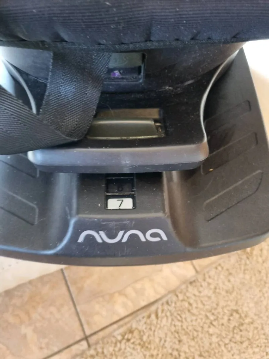 Luna 360 swivels adjustable hight unnaversale 80e - Image 2