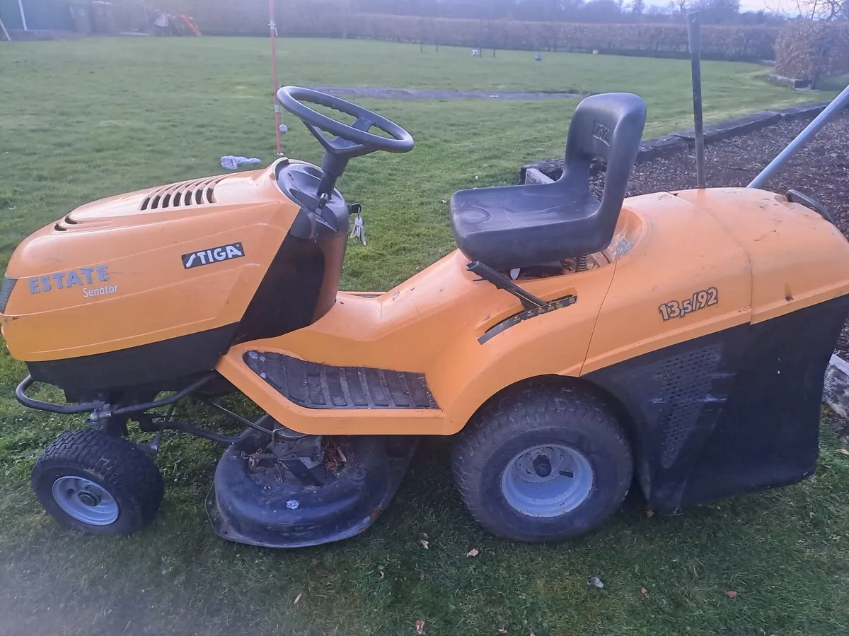 Ride On Lawnmower - Image 2