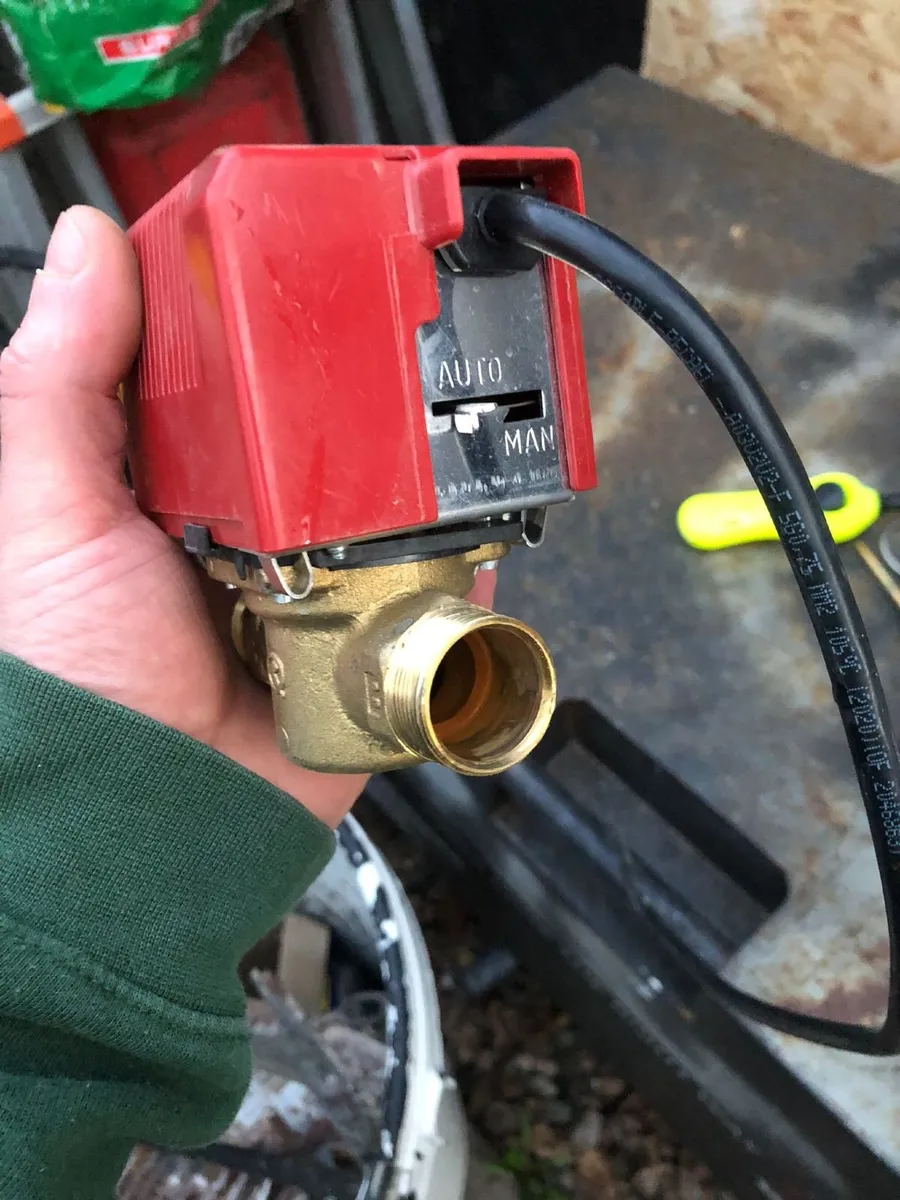 Motorised valve - Image 2