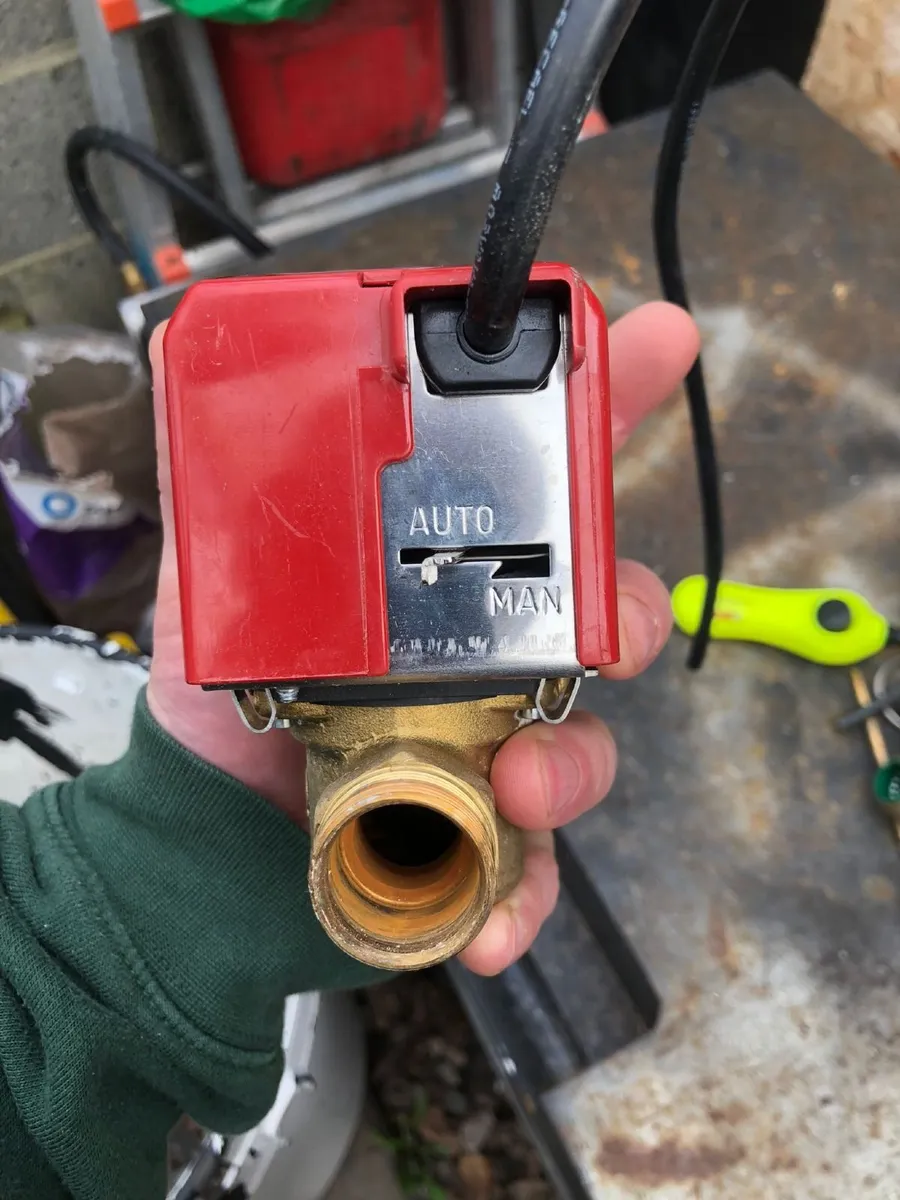 Motorised valve - Image 3