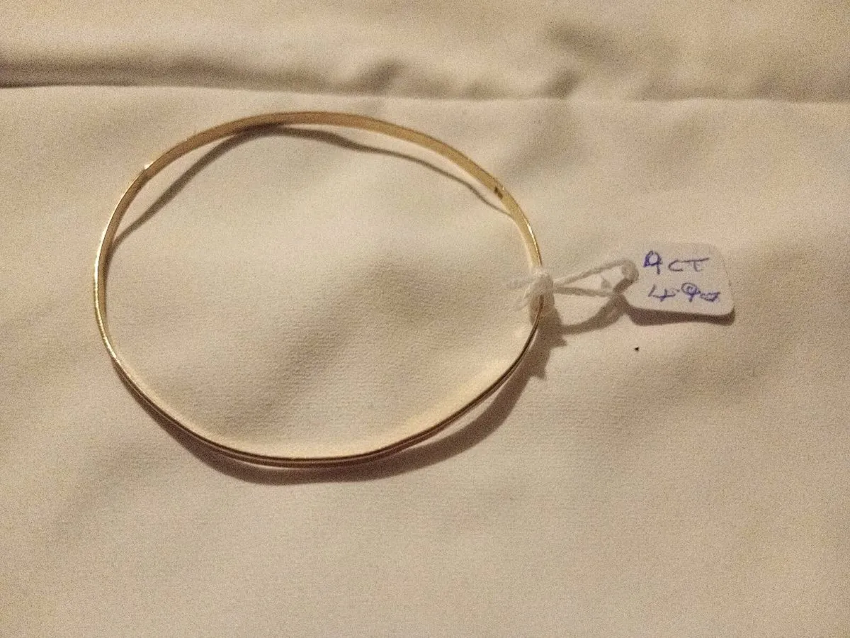 9ct gold bangle solid gold