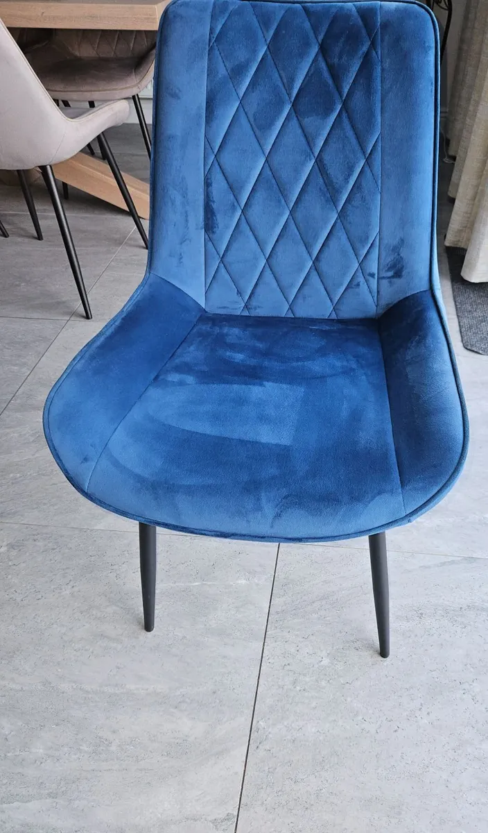 8 Seater Solid Oak Dinning Table and 8 Chairs - Image 4