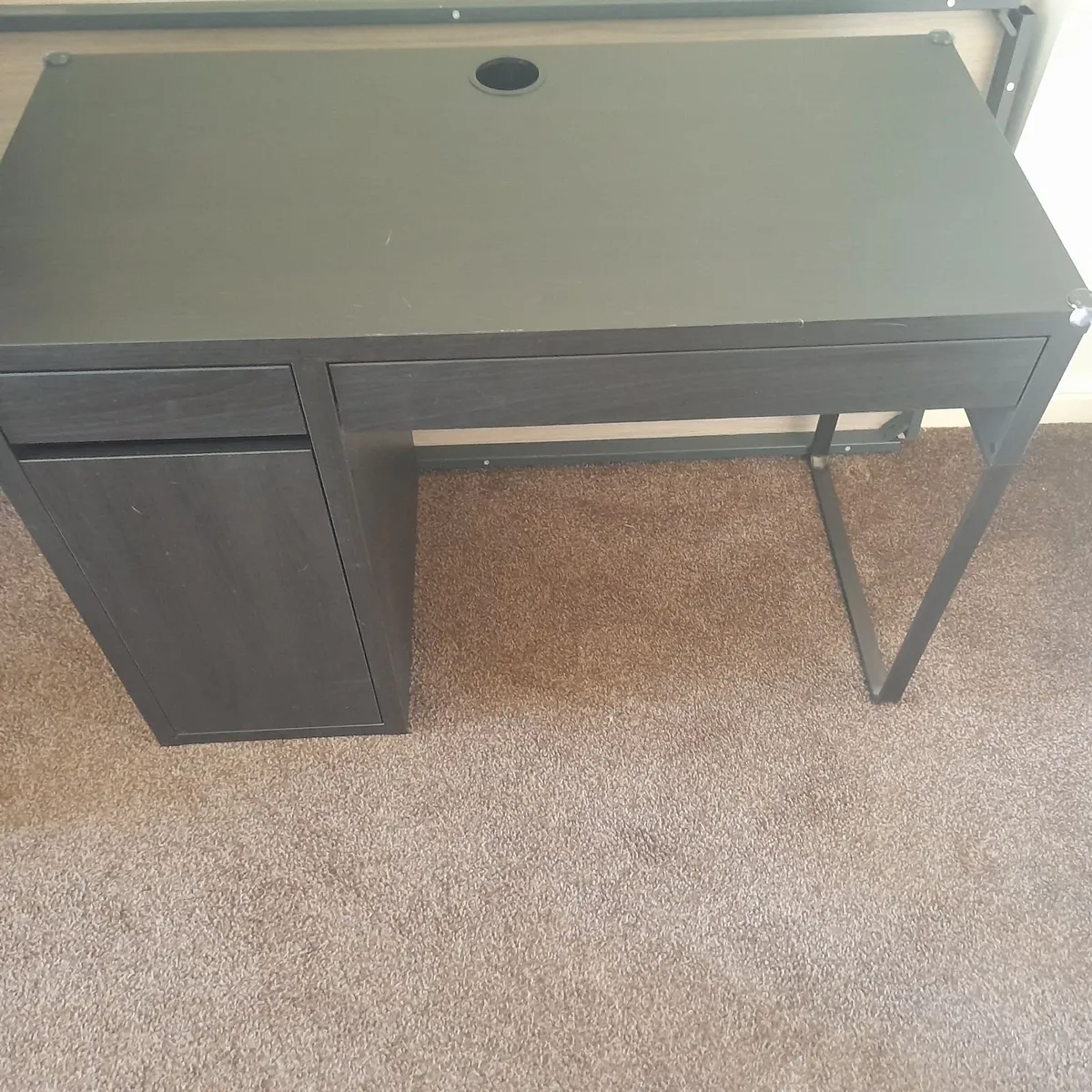 Table with shelves inside - Image 3