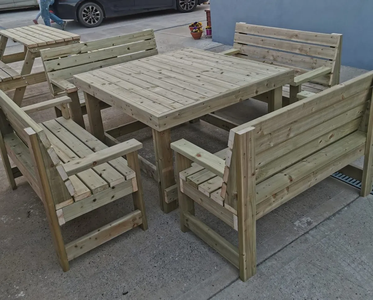 Garden furniture - Image 1