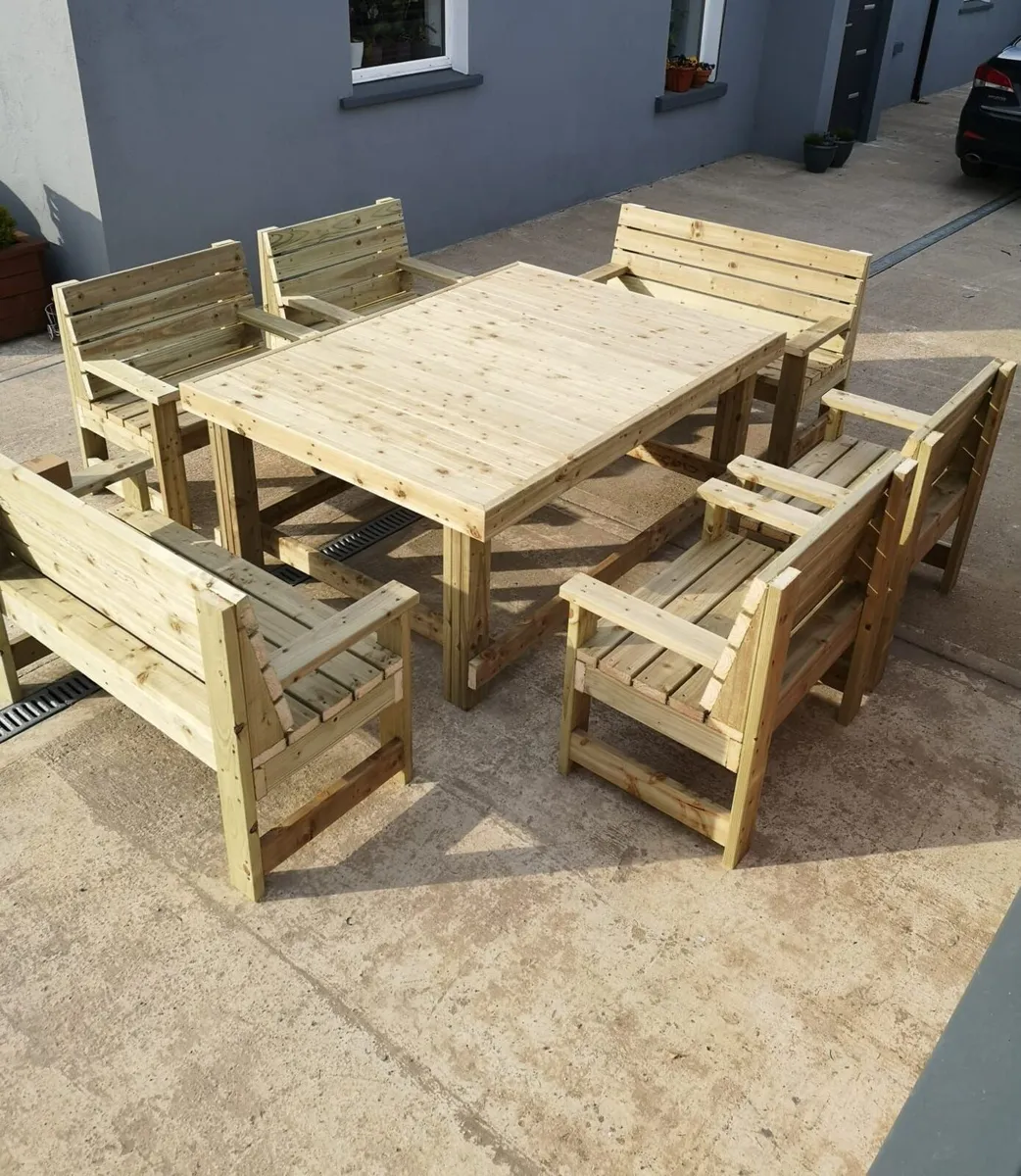 Garden furniture - Image 1