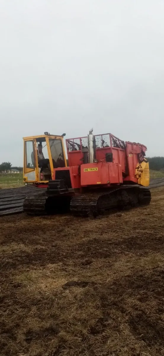 WANTED SELFPROPELLED TURF HOPPER - Image 1