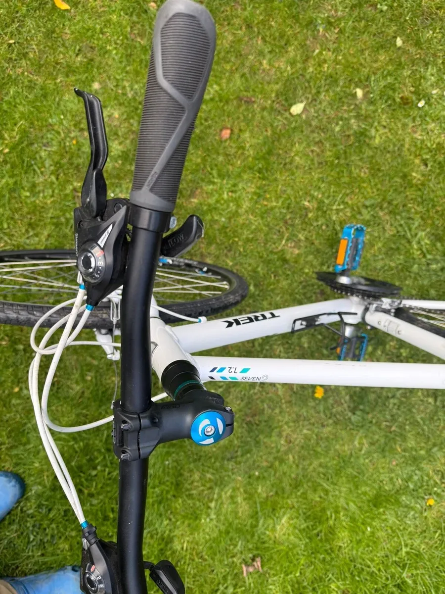 7.2 Trek Women’s Bike - Image 3