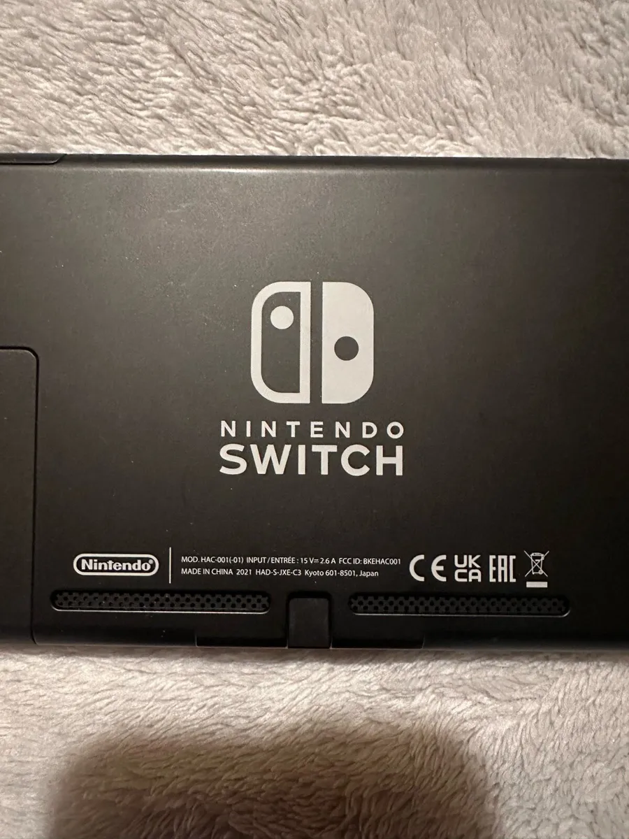 Nintendo Switch - Image 4