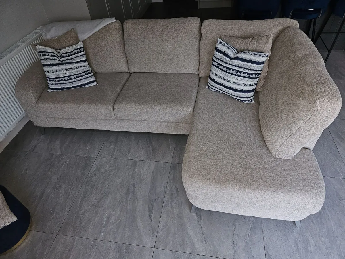 3- Seater L Shaped Couch - Image 1